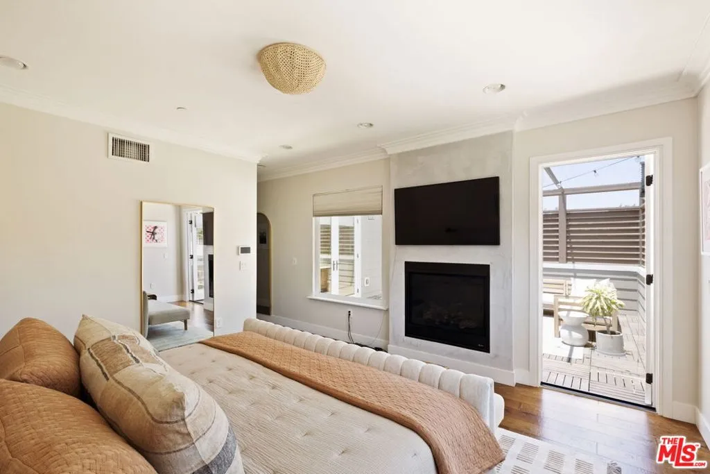 2468 Wellesley Avenue, Los Angeles, California 90064 home-pic-35